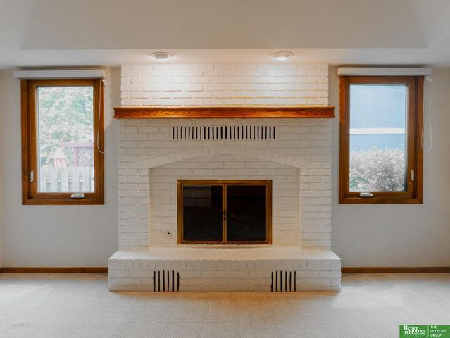 823 N 149 Street, Omaha, NE 68154