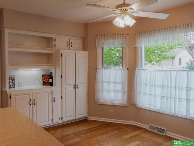 823 N 149 Street, Omaha, NE 68154