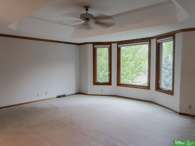 823 N 149 Street, Omaha, NE 68154
