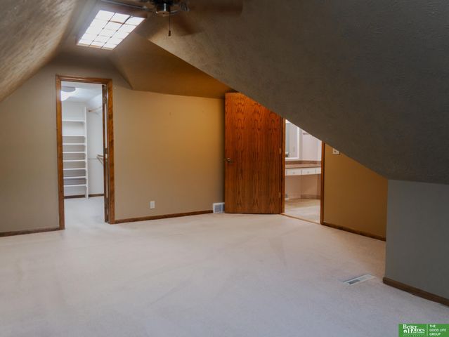 823 N 149 Street, Omaha, NE 68154
