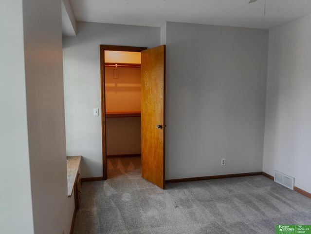 823 N 149 Street, Omaha, NE 68154