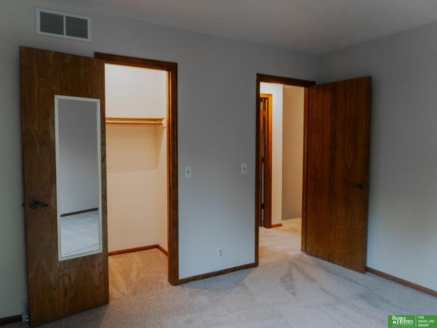 823 N 149 Street, Omaha, NE 68154