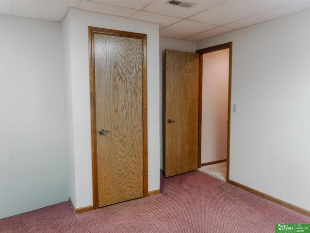823 N 149 Street, Omaha, NE 68154