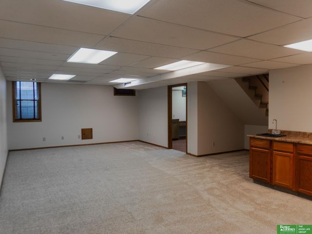 823 N 149 Street, Omaha, NE 68154