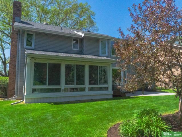 823 N 149 Street, Omaha, NE 68154