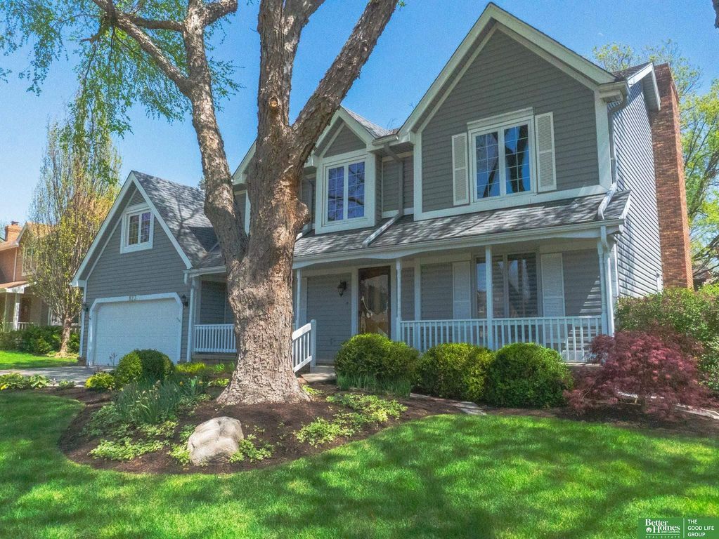 823 N 149 Street, Omaha, NE 68154