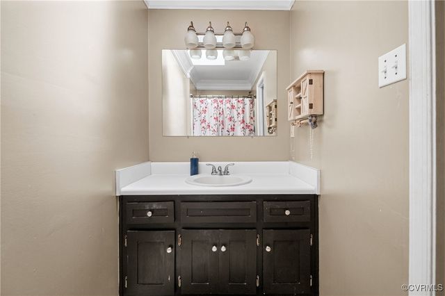 9220 Brocket Dr, Midlothian, VA 23112