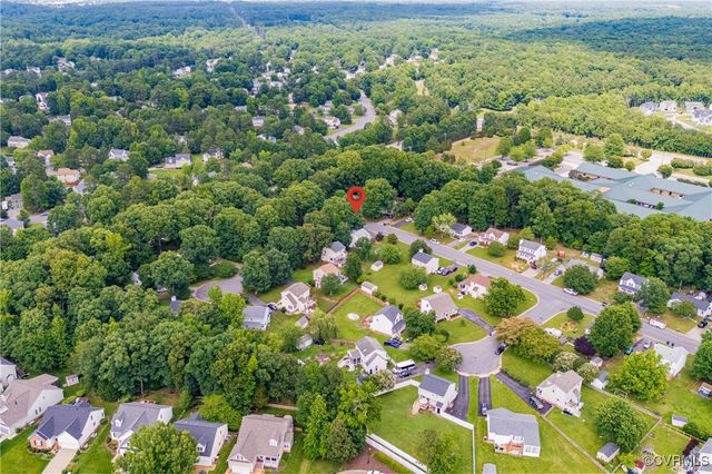 9220 Brocket Dr, Midlothian, VA 23112