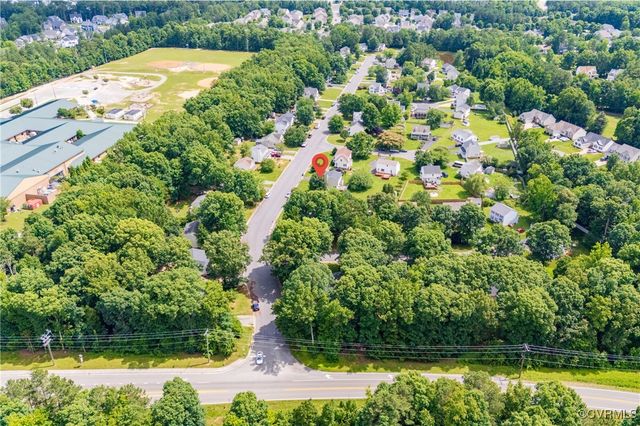9220 Brocket Dr, Midlothian, VA 23112