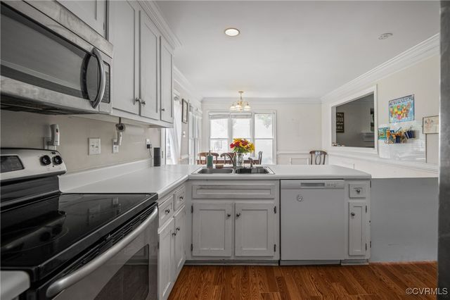 9220 Brocket Dr, Midlothian, VA 23112