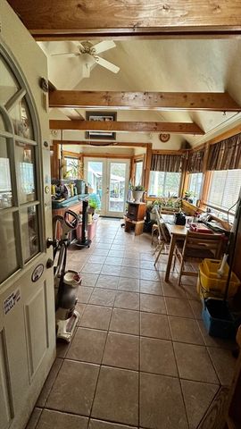13 Collins St, Salisbury, MA 01952