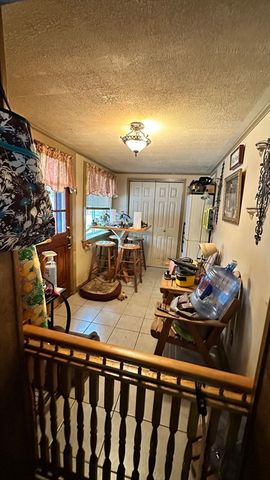 13 Collins St, Salisbury, MA 01952