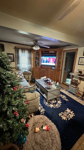 13 Collins St, Salisbury, MA 01952