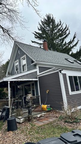 13 Collins St, Salisbury, MA 01952