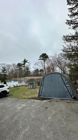 13 Collins St, Salisbury, MA 01952