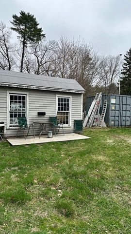 13 Collins St, Salisbury, MA 01952