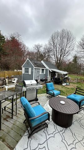 13 Collins St, Salisbury, MA 01952