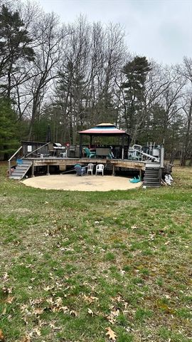 13 Collins St, Salisbury, MA 01952