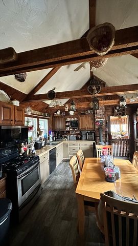 13 Collins St, Salisbury, MA 01952