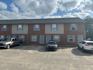 2325 Raleigh Ct Apt 3, Clarksville, TN 37043