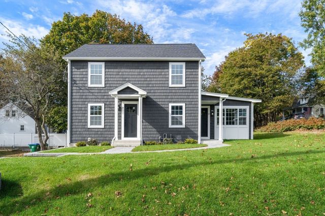 8 Strafford Rd 8, Westwood, MA 02090