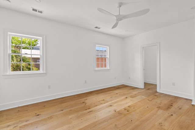 2 Henrietta Street, Charleston, SC 29403