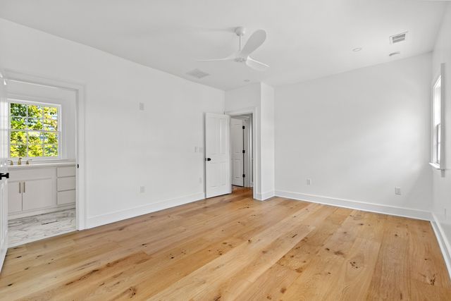 2 Henrietta Street, Charleston, SC 29403