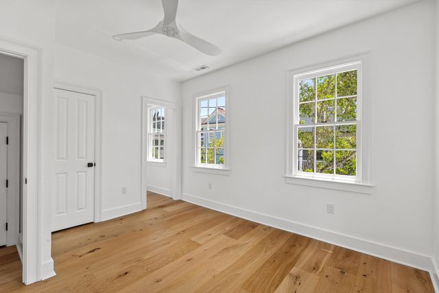 2 Henrietta Street, Charleston, SC 29403