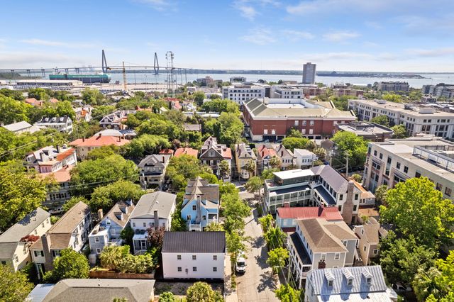 2 Henrietta Street, Charleston, SC 29403