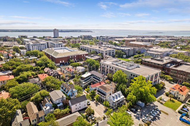 2 Henrietta Street, Charleston, SC 29403