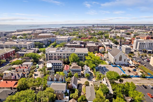 2 Henrietta Street, Charleston, SC 29403