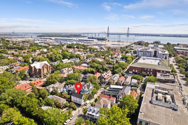 2 Henrietta Street, Charleston, SC 29403