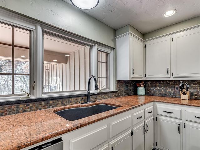 1909 N Mistletoe Lane, Edmond, OK 73034