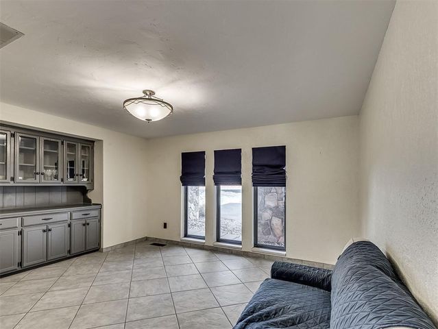 1909 N Mistletoe Lane, Edmond, OK 73034