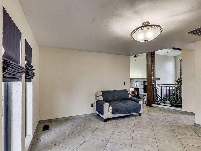 1909 N Mistletoe Lane, Edmond, OK 73034