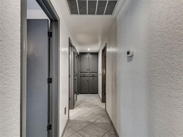 1909 N Mistletoe Lane, Edmond, OK 73034