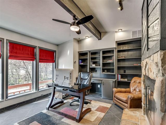 1909 N Mistletoe Lane, Edmond, OK 73034