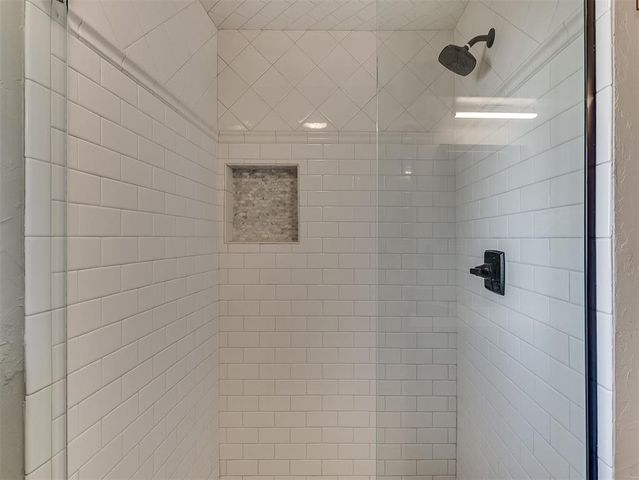 1909 N Mistletoe Lane, Edmond, OK 73034