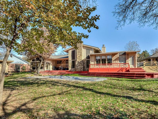 1909 N Mistletoe Lane, Edmond, OK 73034