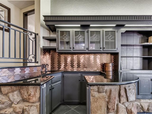 1909 N Mistletoe Lane, Edmond, OK 73034