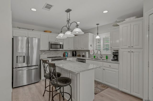 1745 E Nelson St, Gonzales, LA 70737