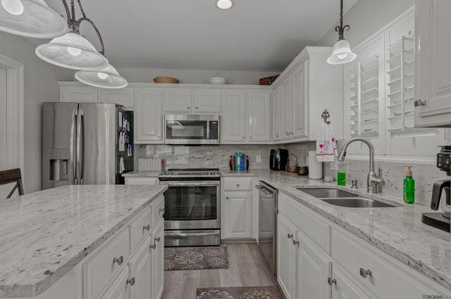 1745 E Nelson St, Gonzales, LA 70737