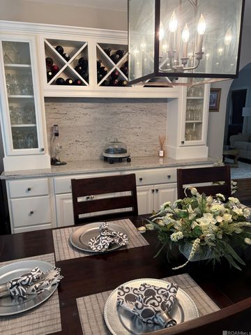 1745 E Nelson St, Gonzales, LA 70737