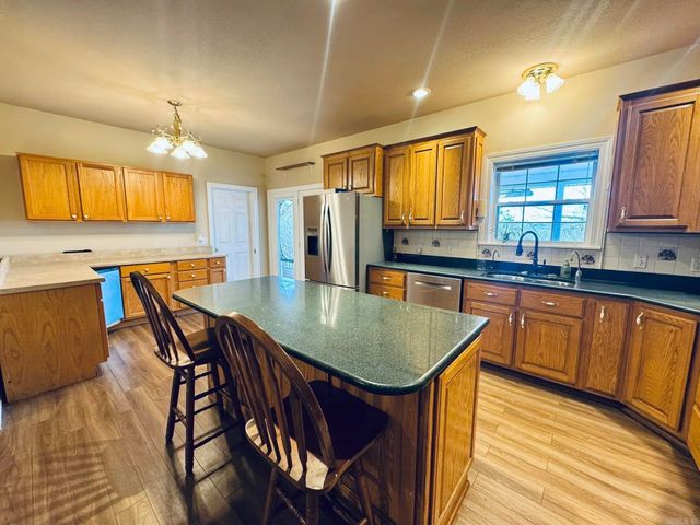 287 Country Charm, Mountain View, AR 72560