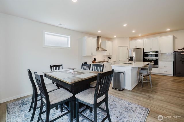 2092 NE Norseman Way, Poulsbo, WA 98370