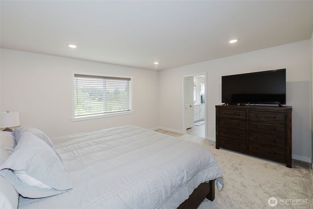2092 NE Norseman Way, Poulsbo, WA 98370