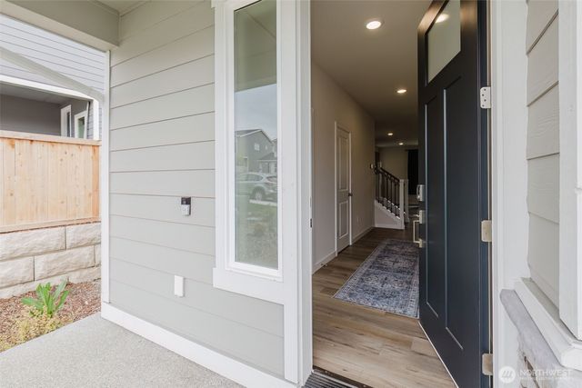 2092 NE Norseman Way, Poulsbo, WA 98370