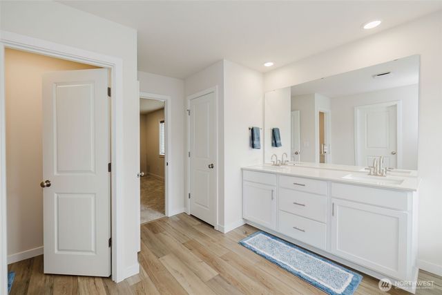 2092 NE Norseman Way, Poulsbo, WA 98370