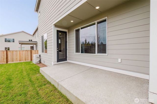 2092 NE Norseman Way, Poulsbo, WA 98370