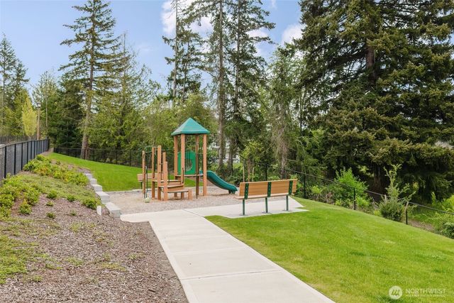 2092 NE Norseman Way, Poulsbo, WA 98370